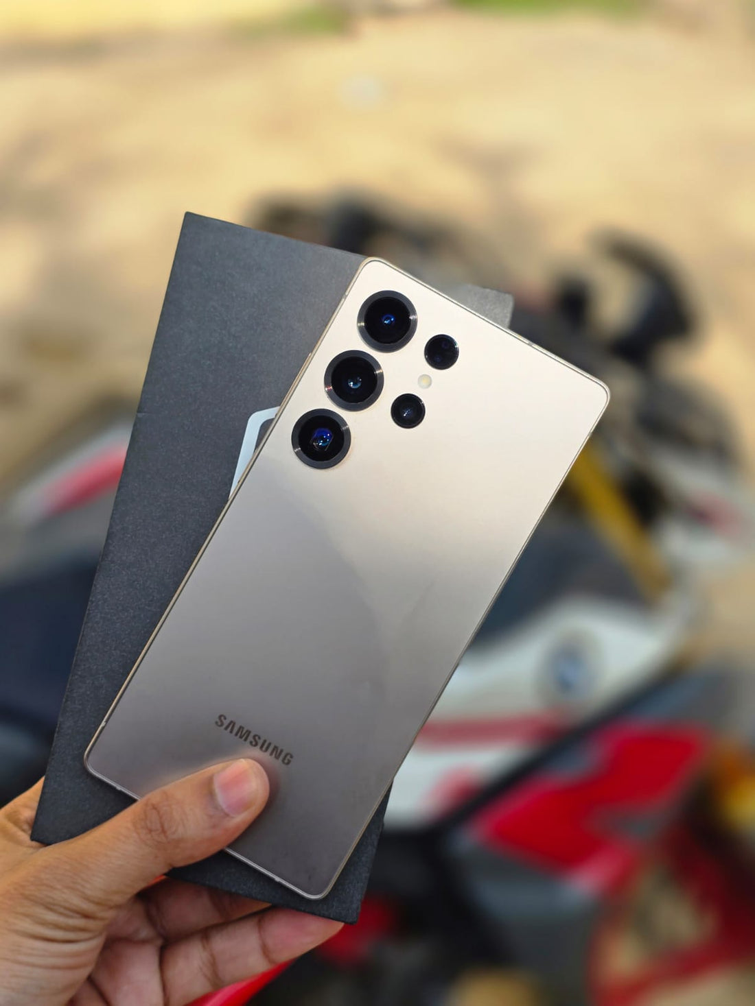 Samsung S25 Ultra | 12GB/256GB | 4 Month used | 79,999 Rs Only